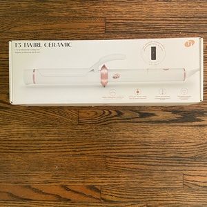 T3 Twirl Ceramic 1 1/4 Barrel